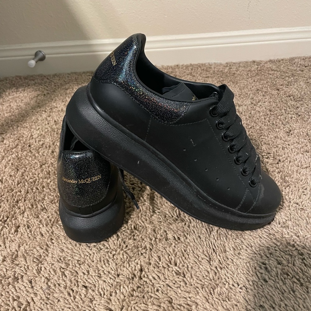 NWT - black with glitter Alexander mcqueen oversized sneakers size 37.5